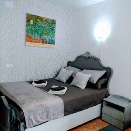 Some Shades Of Grey Apartamento Torremolinos Exterior foto